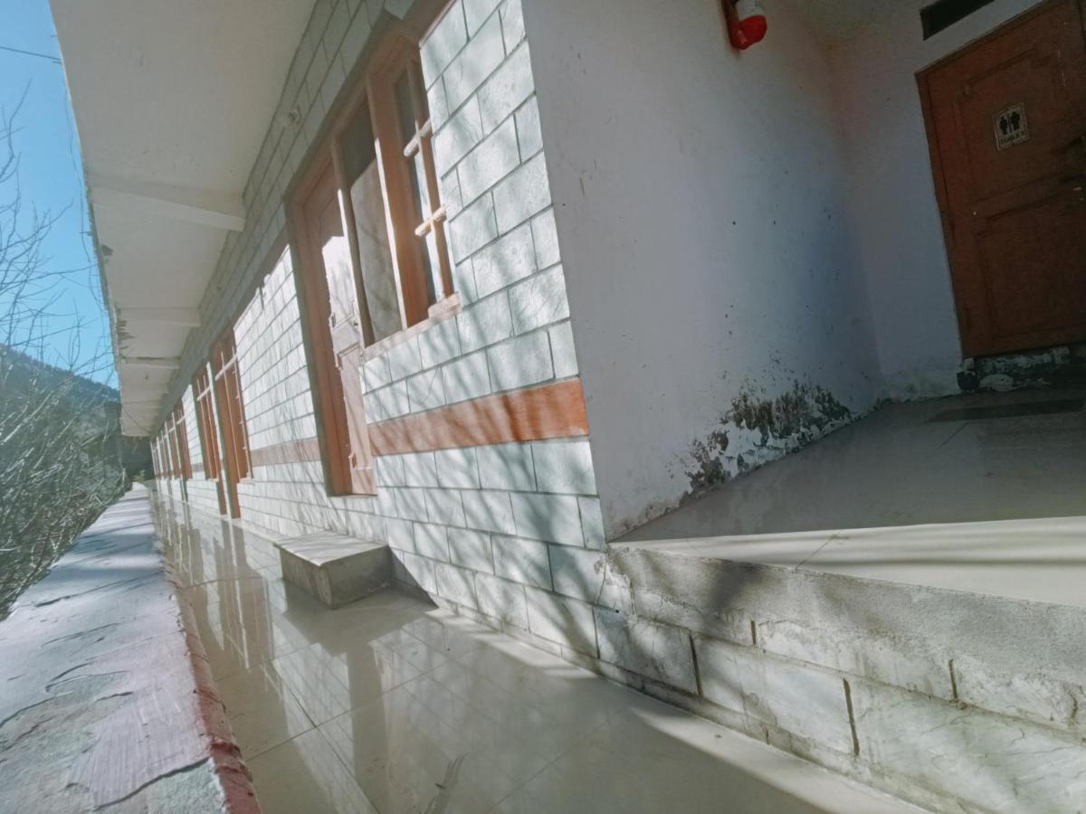 Snow Oak Guest House Kasol Exterior photo