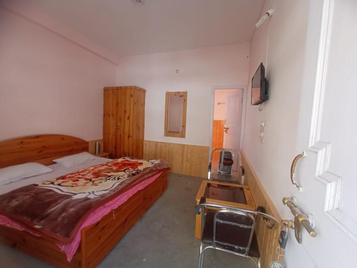 Snow Oak Guest House Kasol Exterior photo