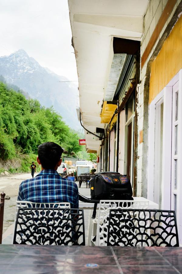 Snow Oak Guest House Kasol Exterior photo