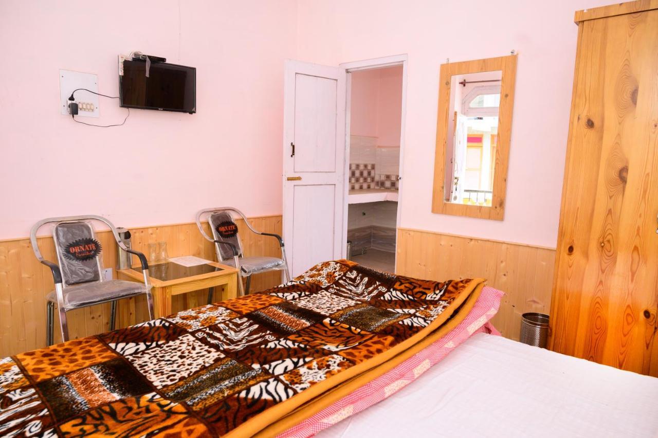 Snow Oak Guest House Kasol Exterior photo